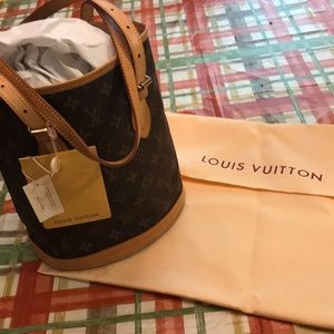 Louis Vuitton- Monogram Bucket Bag Petite
